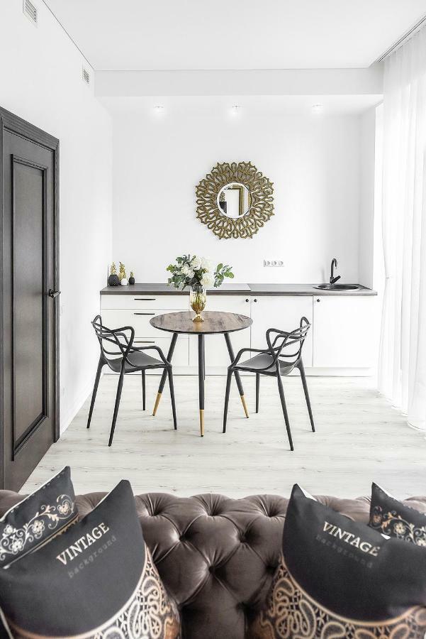 Four Luxury Flats Aparthotel Kaunas Exterior foto